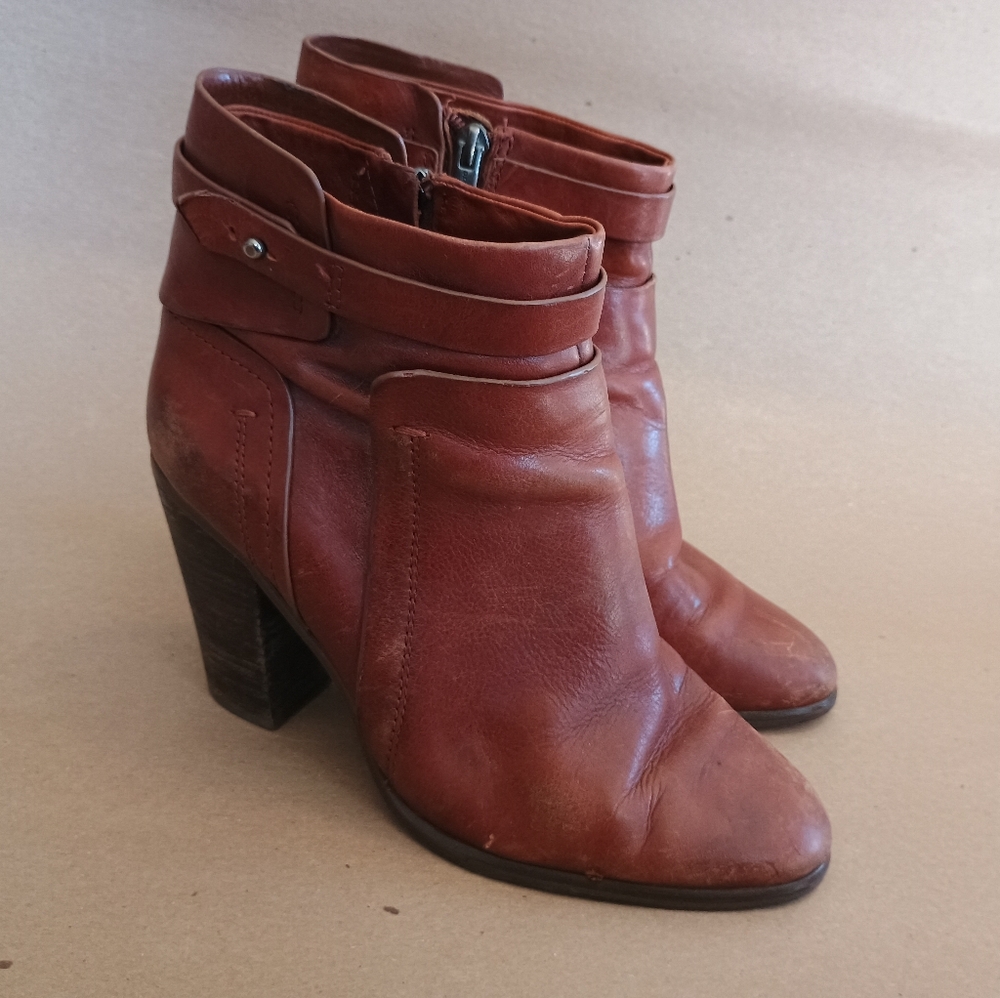 VINCE CAMUTO BROWN LEATHER ANKLE ZIP UP BOOTS SIZE 8 M FAYTHE GRUNGE
